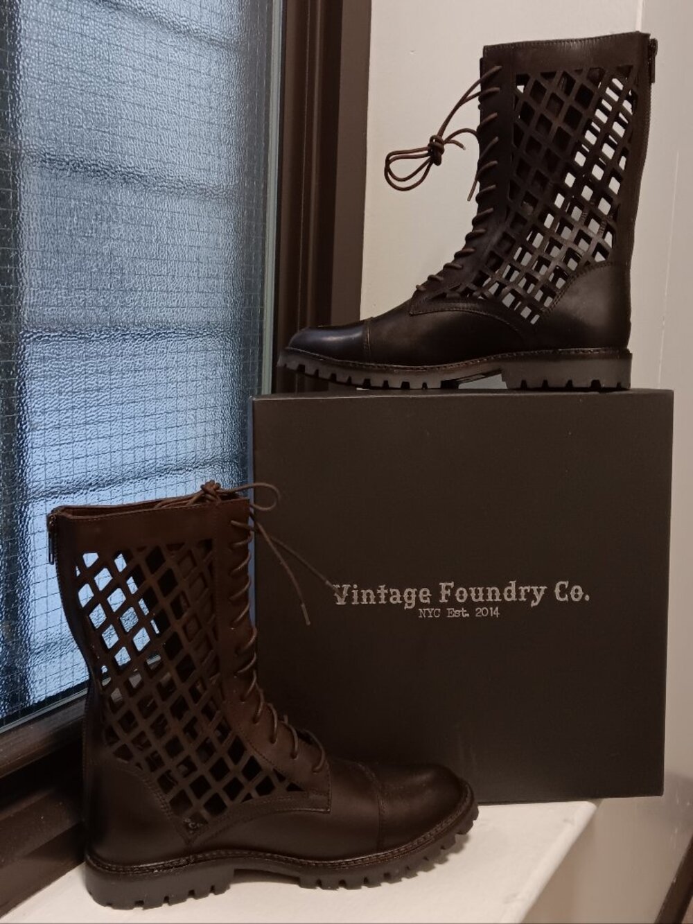 Women leather combat cutout boots